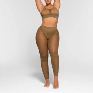 SKIMS army warp knit legging NWT